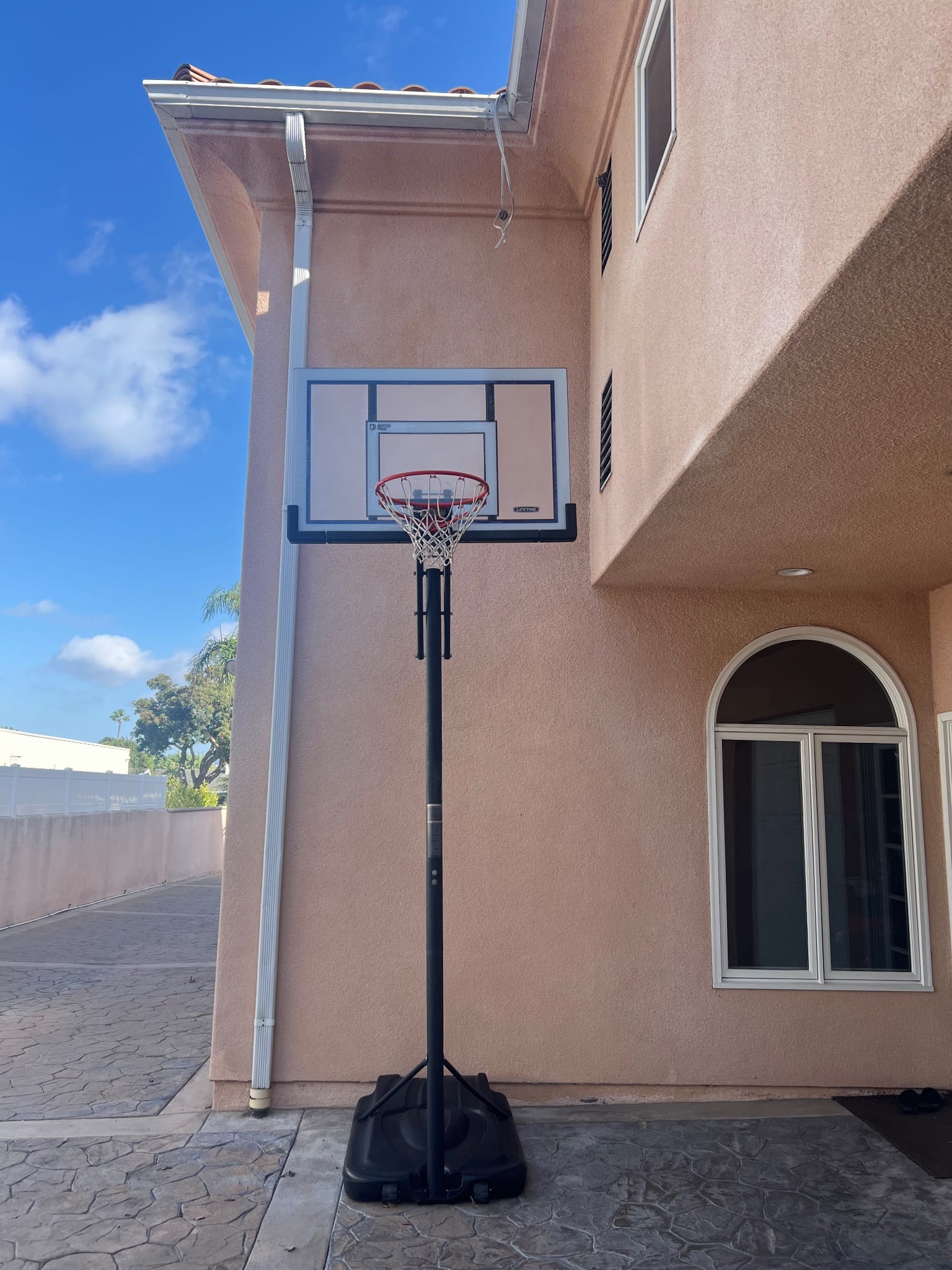 FREE: Basketball Hoop